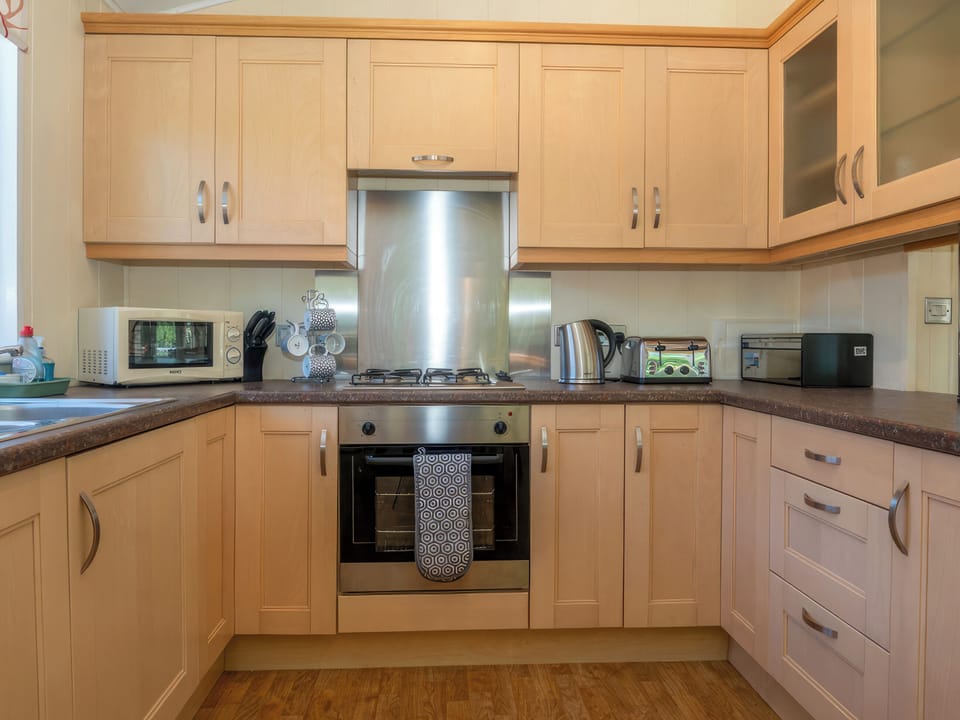 Kitchen | 7 Atlantic Crescent - Mullacott Retreats, Ilfracombe