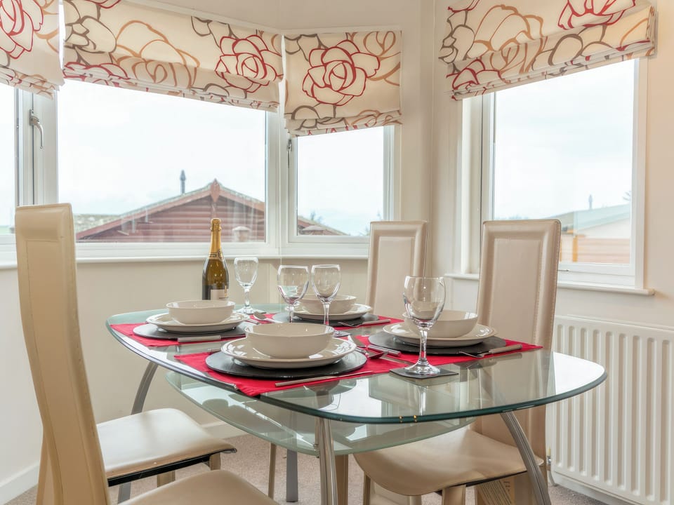 Dining Area | 46 Meadow View - Mullacott Retreats, Ilfracombe