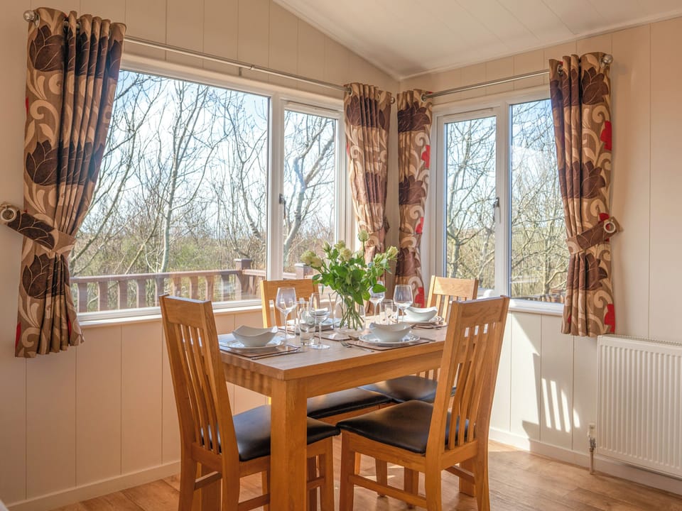 Dining Area | 4 Atlantic Crescent - Mullacott Retreats, Ilfracombe
