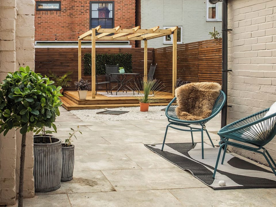 Sitting-out-area | Ophelia, Stratford Upon Avon