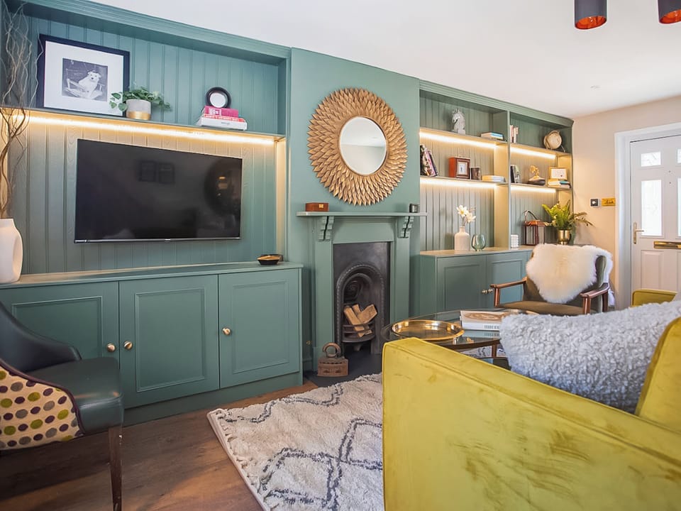 Living area | Cherry, Warwick