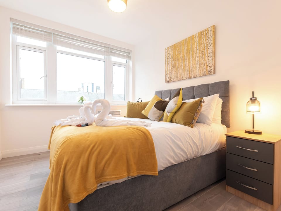 Double bedroom | Flat 3 - London Apartments, Southampton