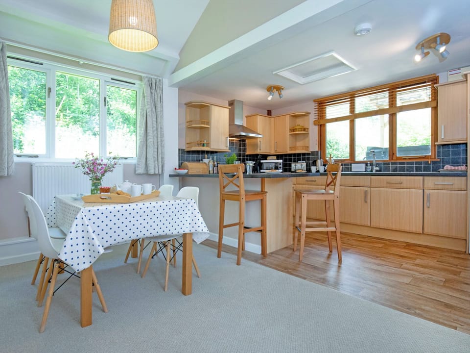 Kitchen/diner | Acorn Cottage - Little Dunley Cottages, Bovey Tracey