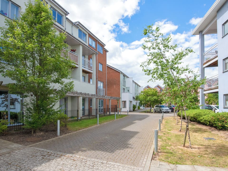 Exterior | Drummond - Bellaire Stay Apartments, Ashford