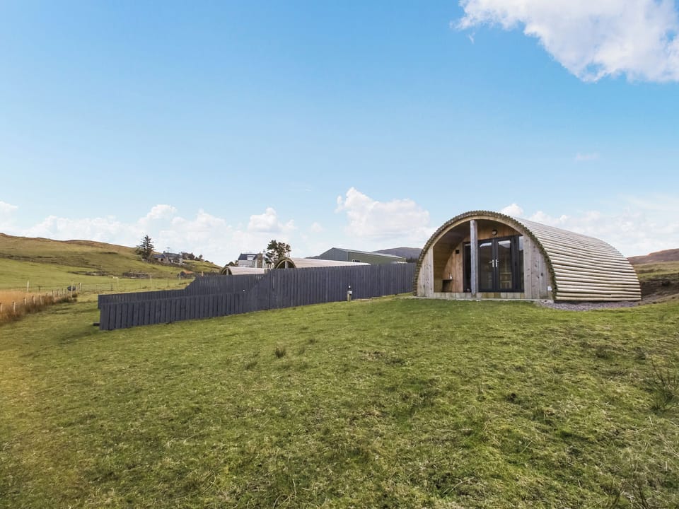 Exterior | Joey&rsquo;s Pod - Archaracle Pods, Archaracle