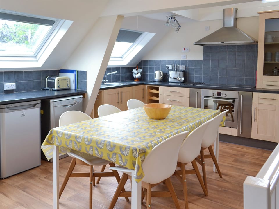 Well-equipped fitted kitchen | Vine Lodge - Little Dunley Cottages, Bovey Tracey