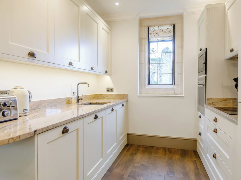 Kitchen | Heron&rsquo;s Wood at Greyfriars - Greyfriars, Winchelsea