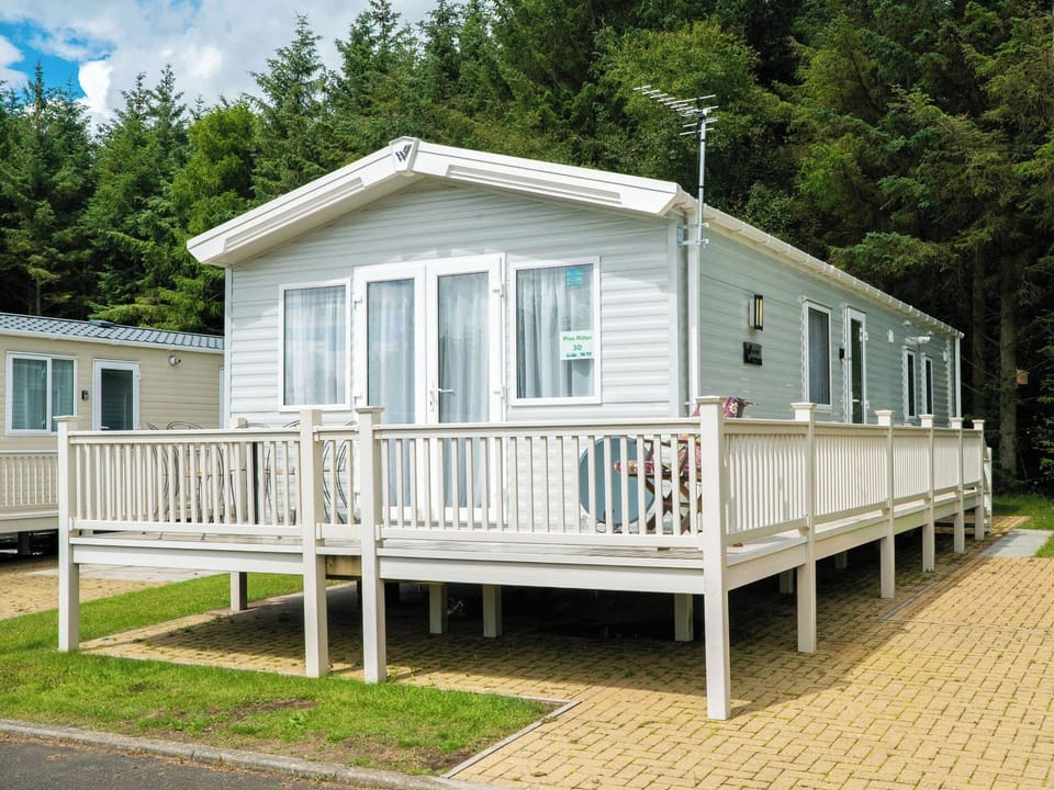 Exterior | Flamingo&rsquo;s Rest - Percy Woods Golf and Country Retreat, Swarland, near Morpeth