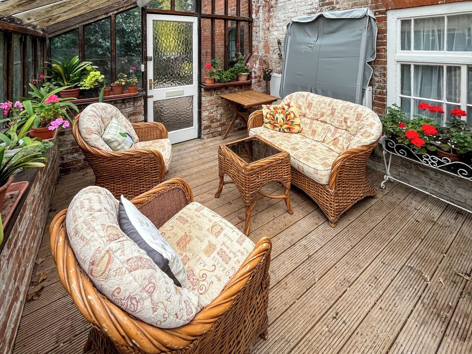 Sun room | Saddle Room - Brackenborough Hall Coach House, Louth
