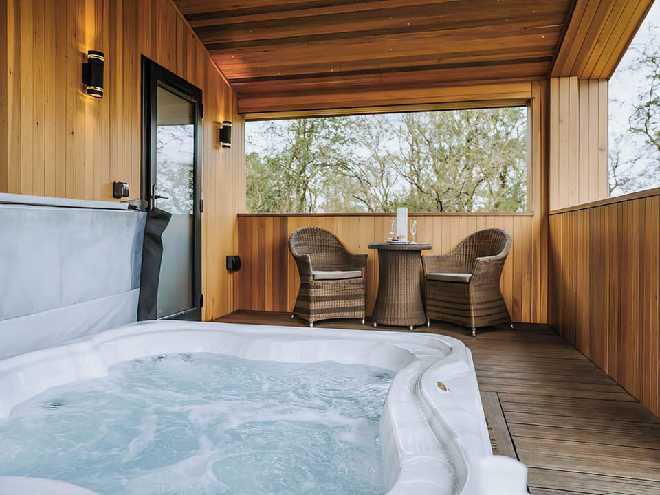 Hot tub | Kiri - Bowland Retreat Lodges, Clitheroe