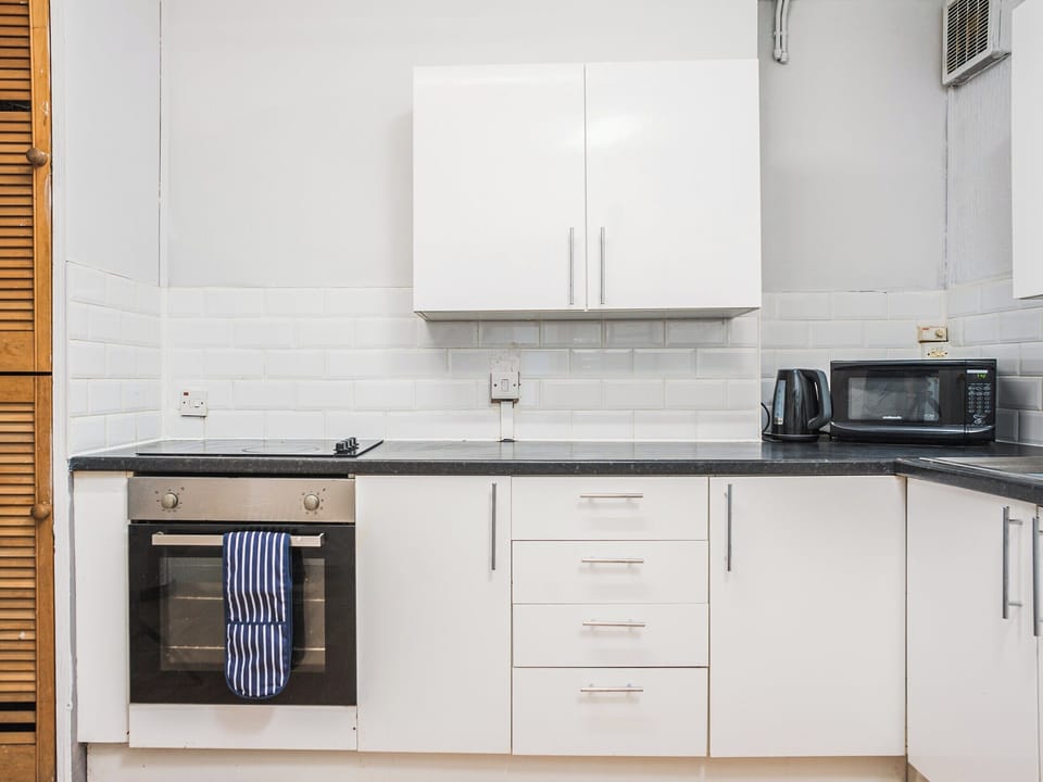 Kitchen | Newport House Lower - My City, Newport