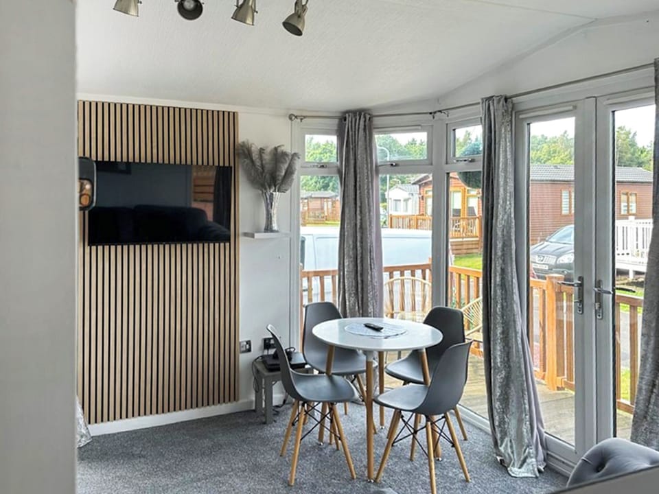 Dining Area | Aspen Lodge - LMA Retreats, Morpeth
