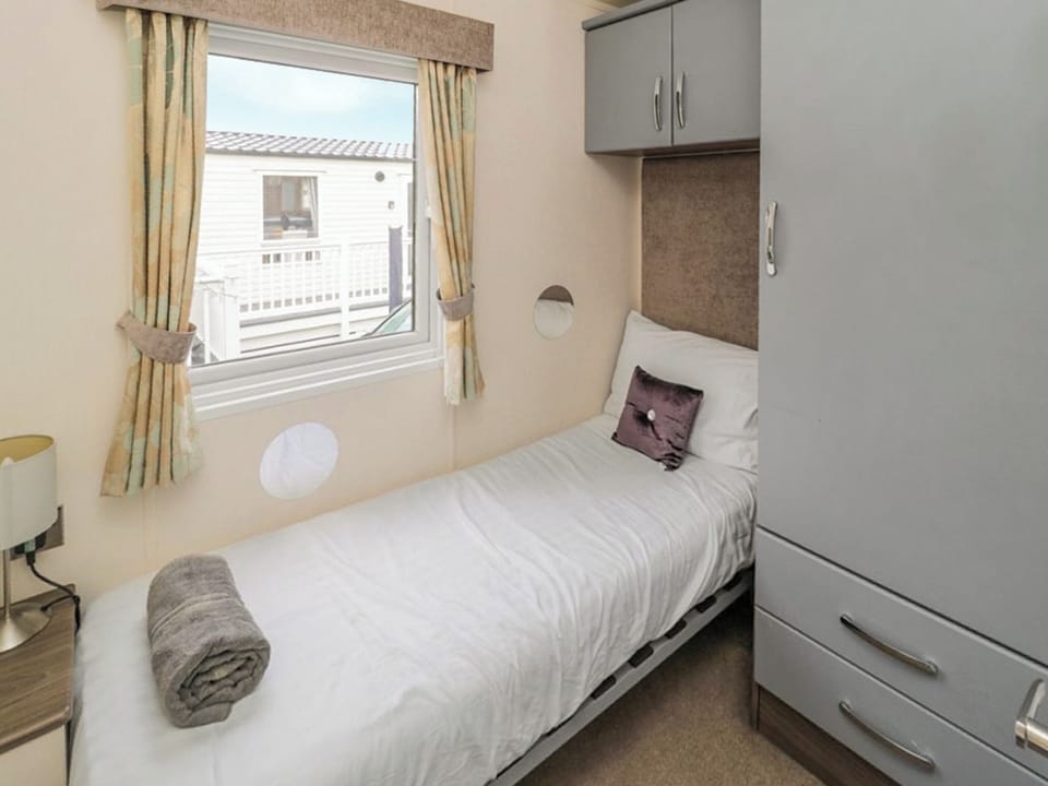 Single bedroom | Mulberry Lodge - LMA Retreats, Morpeth