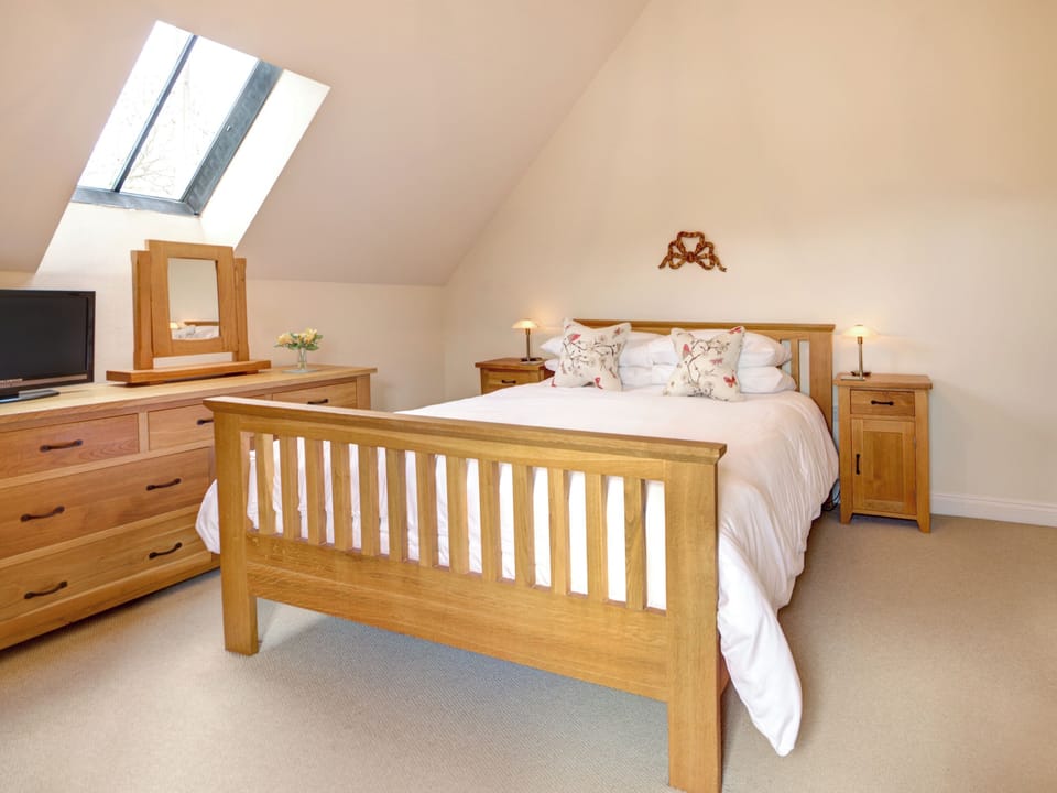 Double bedroom | Paddocks Nook, Chipping Campden