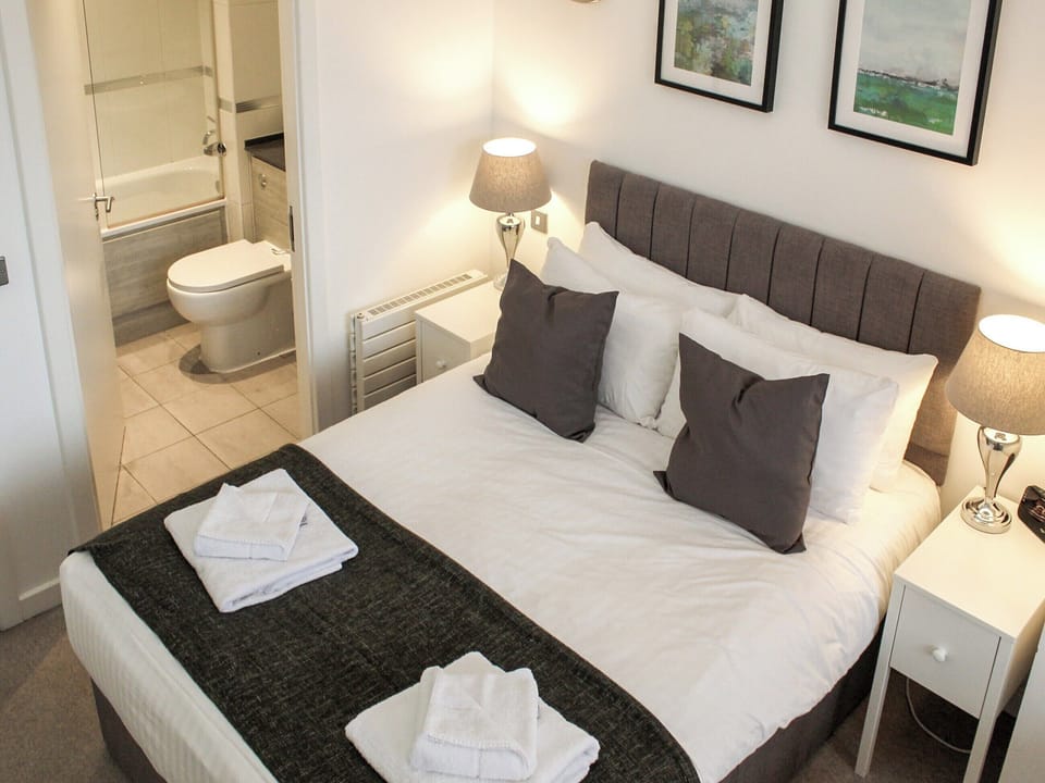 Double bedroom | Crown Apartments 113 - Crown Apartments, Newcastle upon Tyne