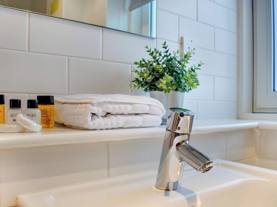Bathroom | All Saints Apartments 501 - All Saints Apartments, Newcastle upon Tyne