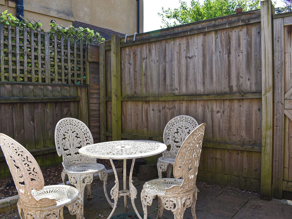 Sitting-out-area | Sea Minder, Southbourne, near Bournemouth