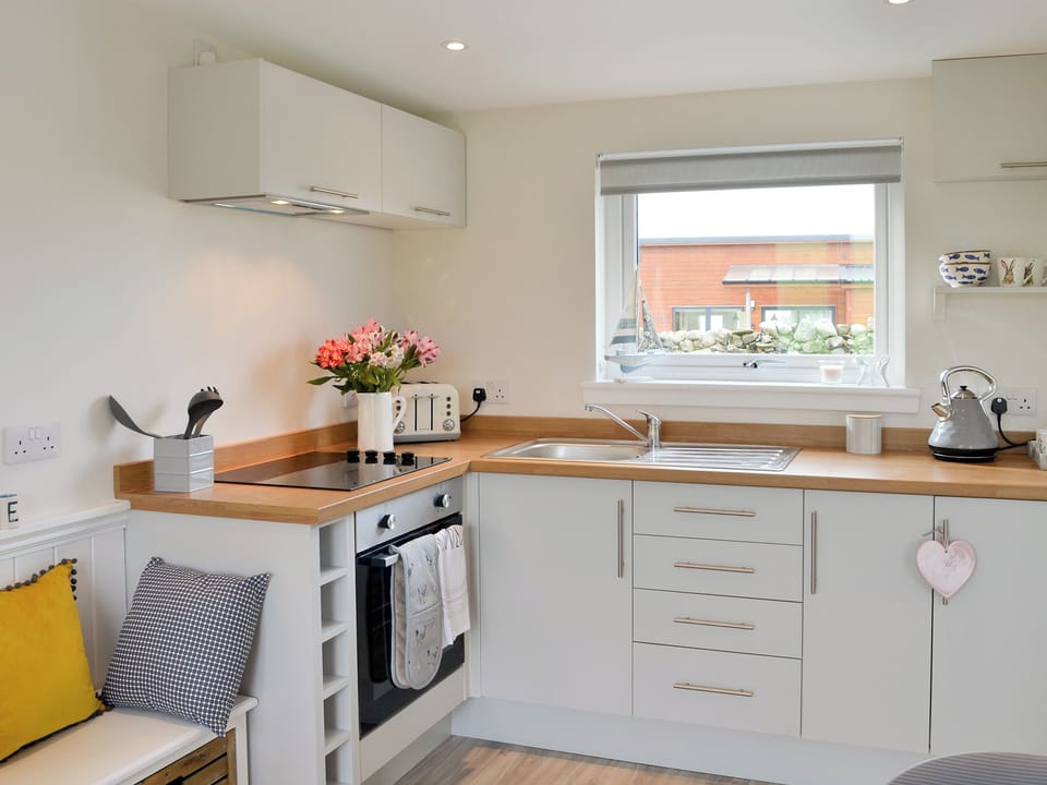 Well equipped kitchen area | Beth&rsquo;s Bothy - Drumwall, Gatehouse of Fleet