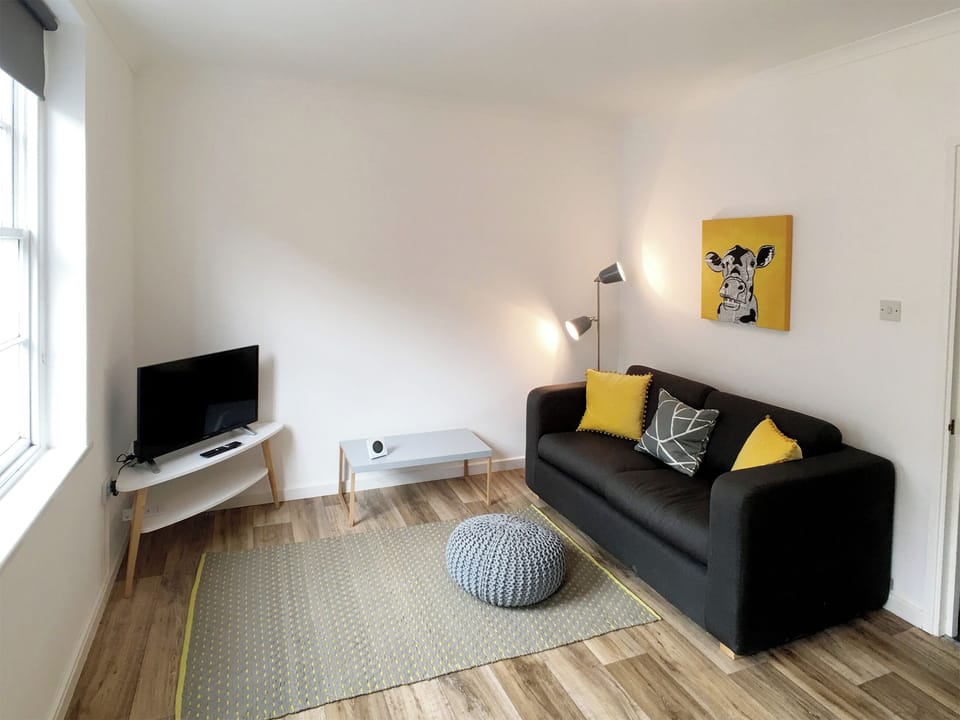 Living area | Gloucester Apartment - Gloucester Apartments, Bristol