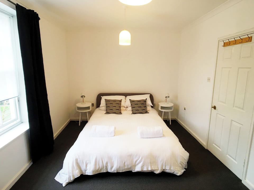 Double bedroom | Gloucester Apartment - Gloucester Apartments, Bristol