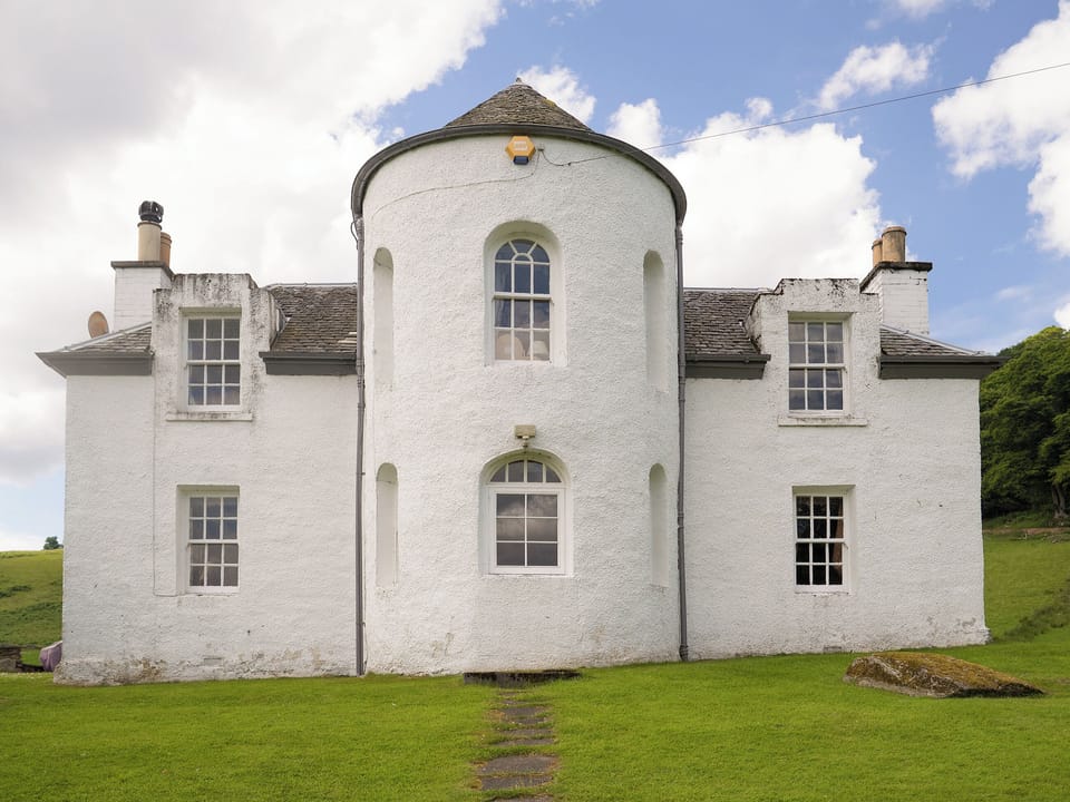 Characterful holiday home | Castle Peroch - Kinnaird Estate Cottages, By Dunkeld, Pitlochry