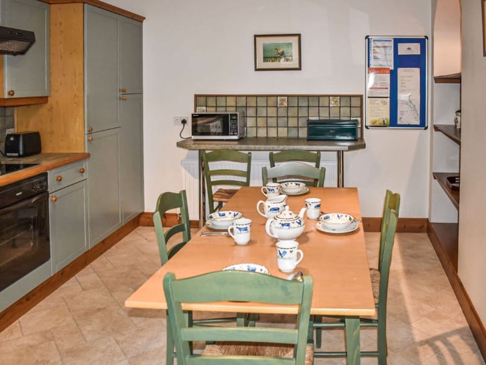 Kitchen/diner | Keepers Cottage - Kinnaird Estate Cottages, By Dunkeld, Pitlochry