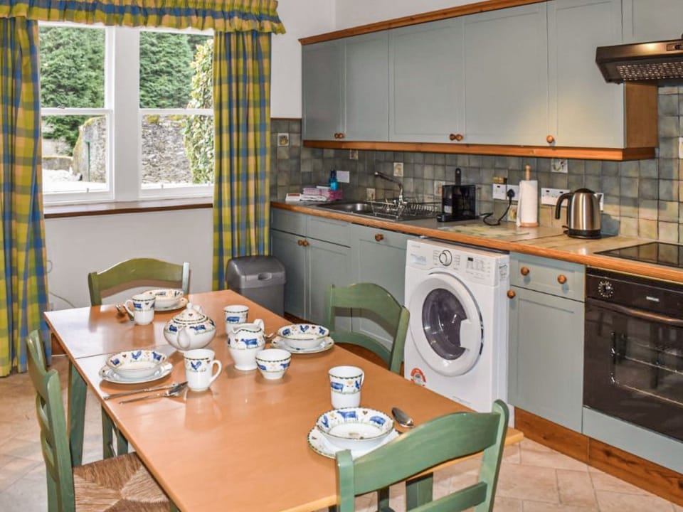 Kitchen/diner | Keepers Cottage - Kinnaird Estate Cottages, By Dunkeld, Pitlochry