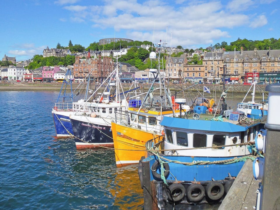 The wonderful surrounding bay, harbour area | Argyll Mansions, Oban