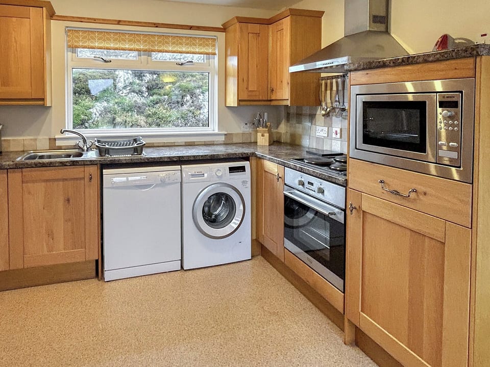 Kitchen | Fern Cottage - Cathair Dhubh Estate, Clachtoll, near Lochinver