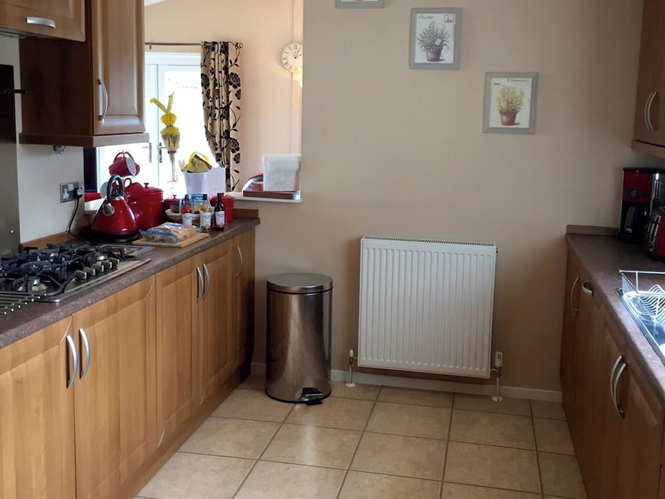 Kitchen | Cheviot Luxury Lodge - Felmoor Holiday Park, Felton