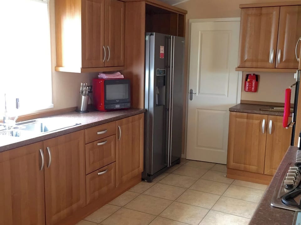 Kitchen | Cheviot Luxury Lodge - Felmoor Holiday Park, Felton