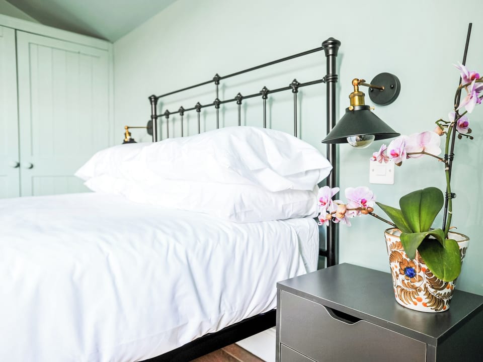 Double bedroom | Wilson Apartment, Cheltenham