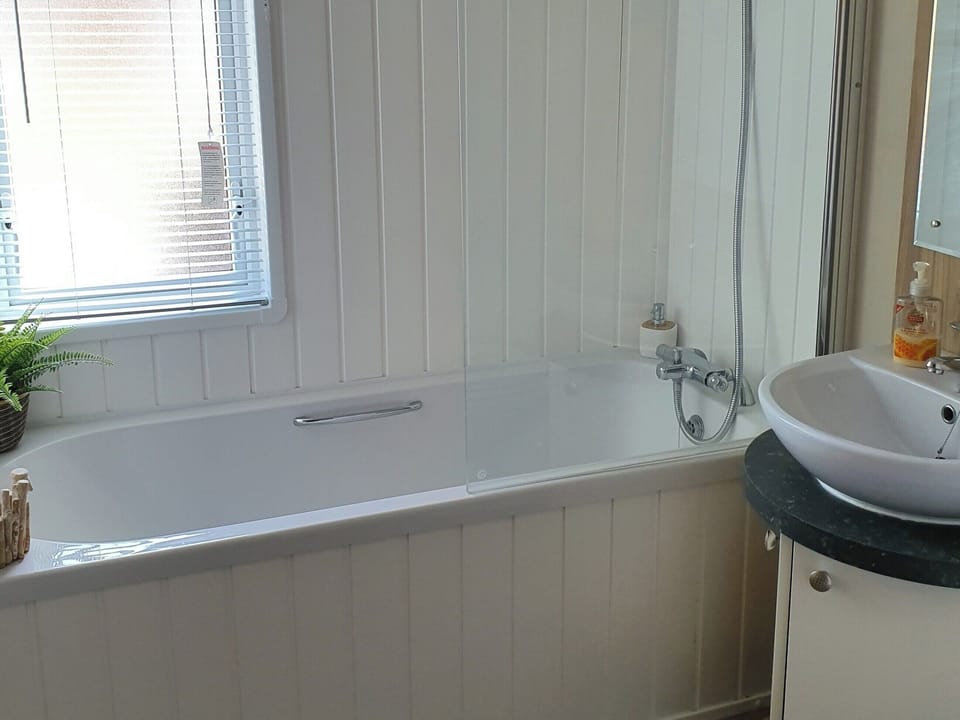Double bedroom | Serenity Lodge - Felmoor Holiday Park, Felton