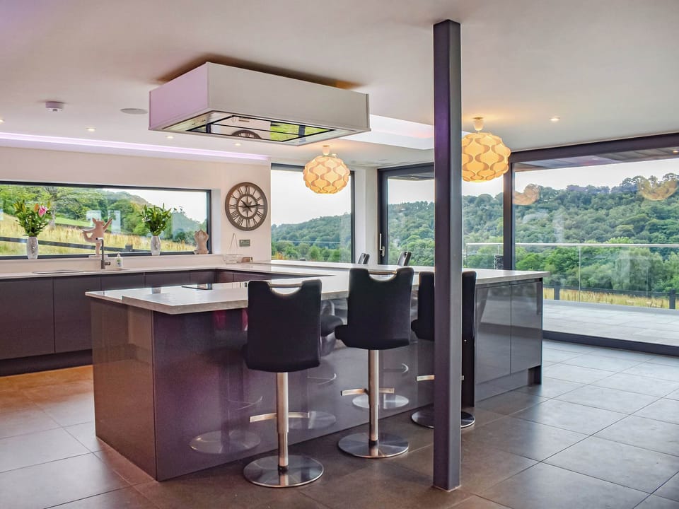 Kitchen | Lake View, Rudyard Lake