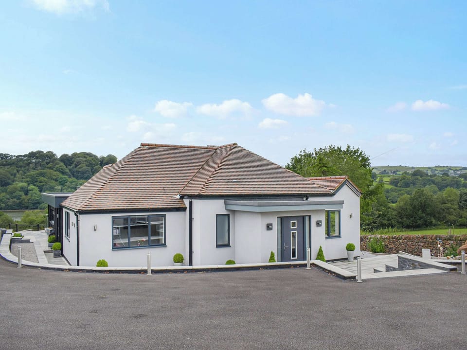 Exterior | Lake View, Rudyard Lake