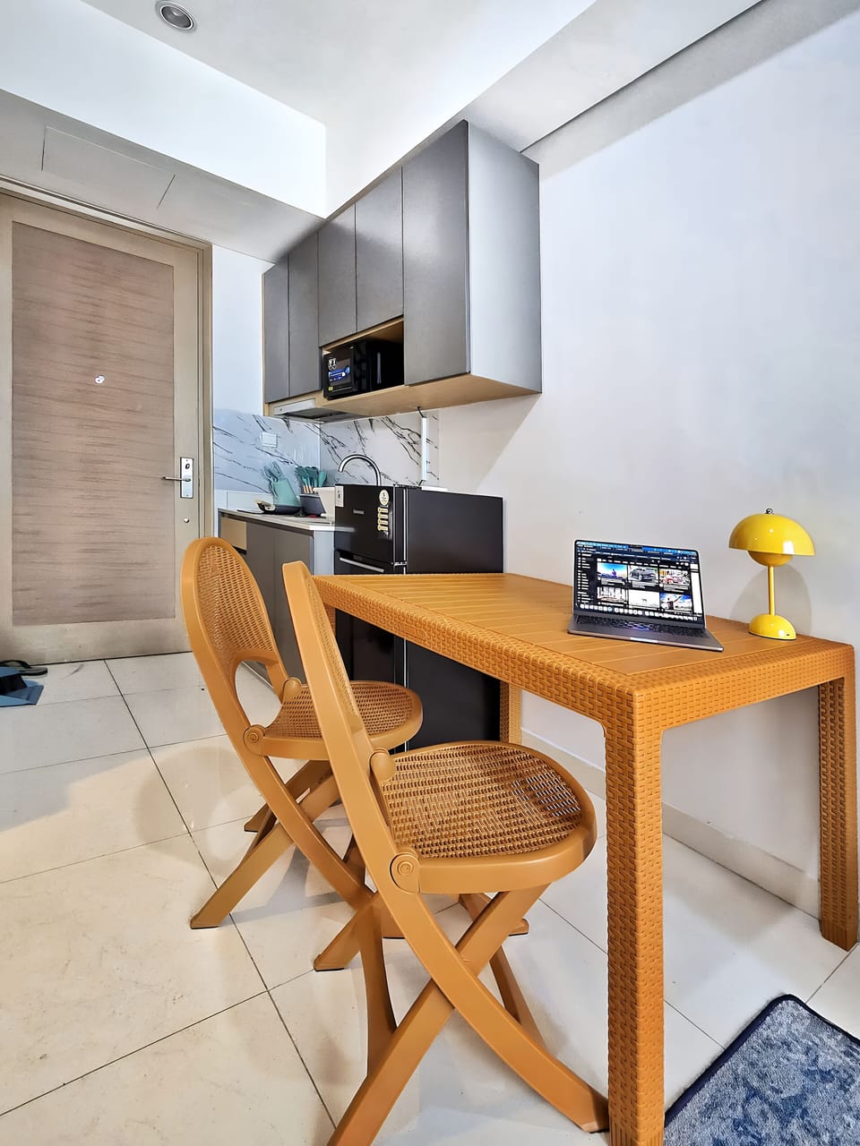 Apartment, 2 Bedrooms, City View | In-room dining