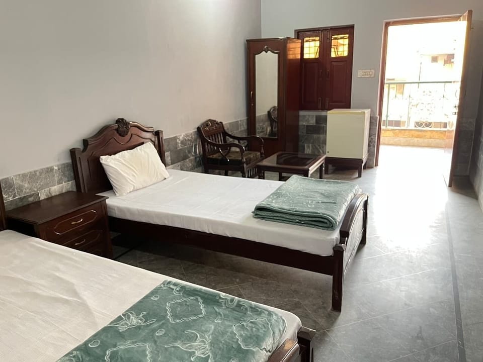 Economy Double Room | Blackout drapes, iron/ironing board