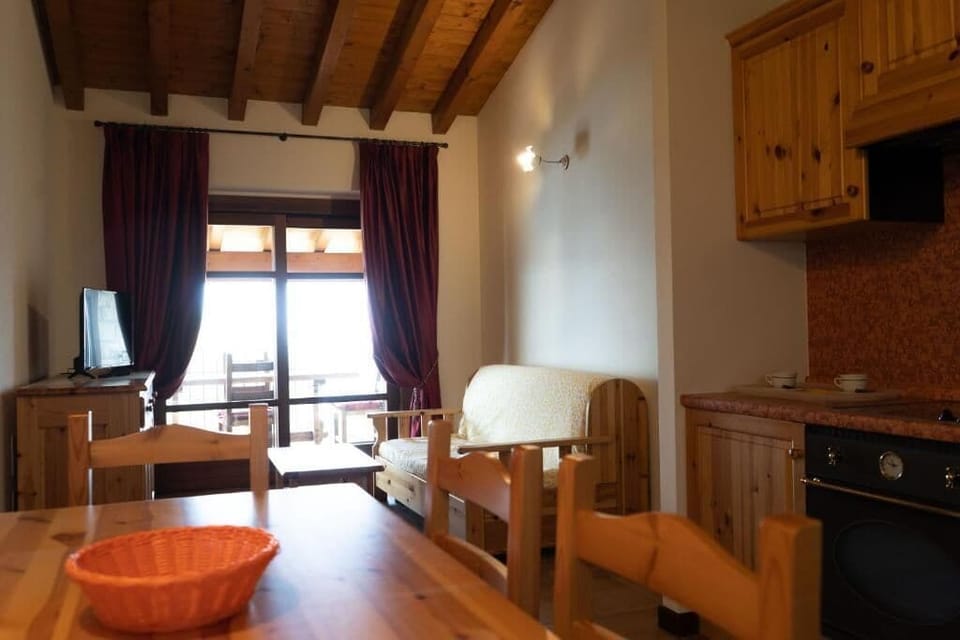 Apartment, Lake View | Interior