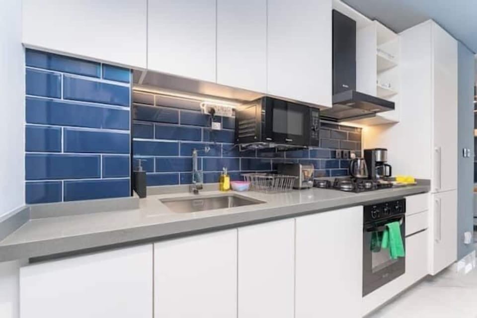 Luxury Studio, Balcony, City View | Private kitchen | Full-size fridge, microwave, oven, stovetop