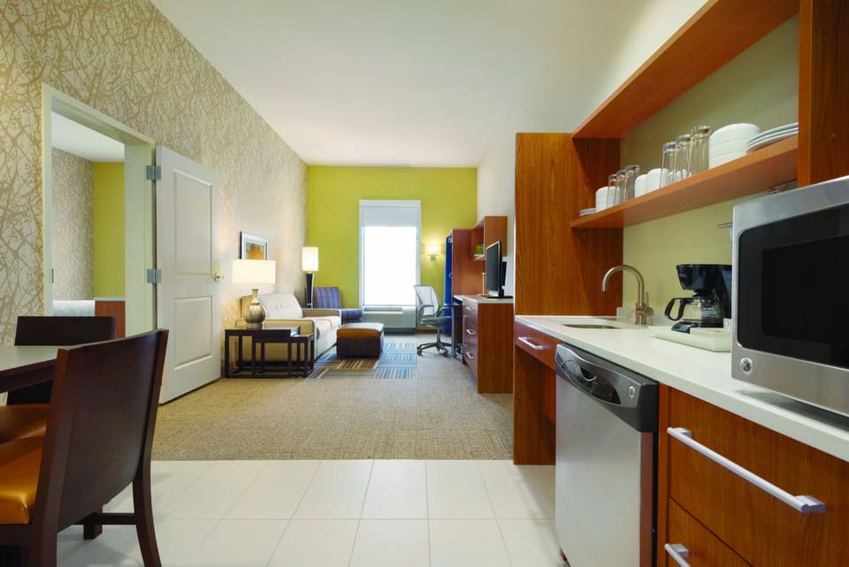 In-room safe, desk, laptop workspace, blackout drapes