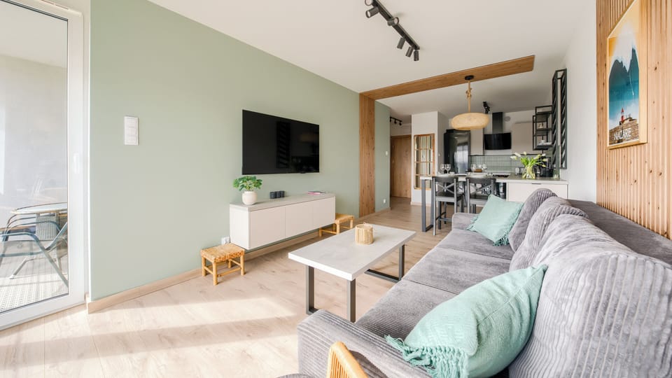 Apartment (54) | Living area | Flat-screen TV