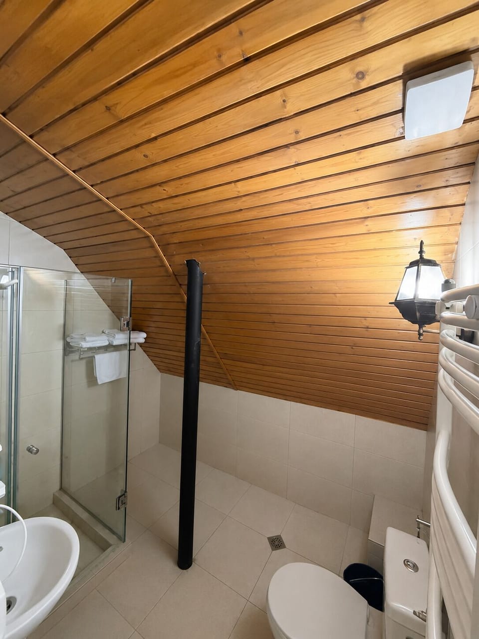 Comfort Double Room, Balcony, City View | Bathroom | Free toiletries, hair dryer, slippers, towels