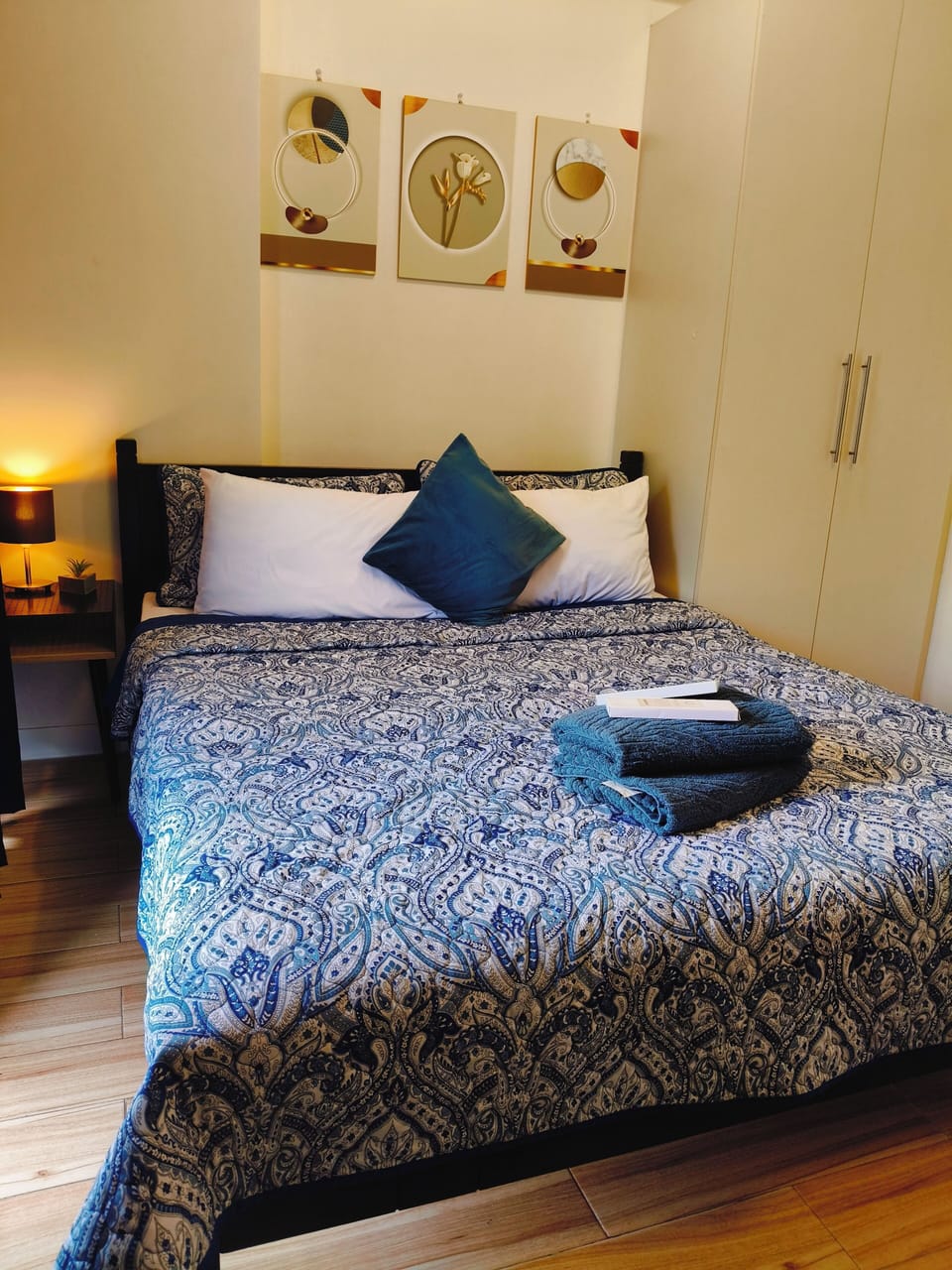 Standard Condo | Desk, free WiFi