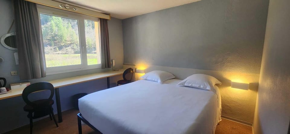 Classic Double Room, Mountain View | Free WiFi