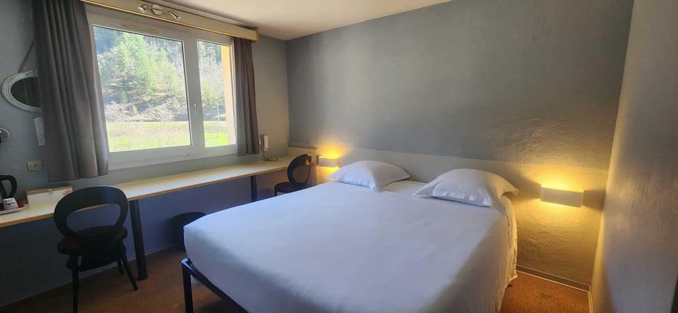 Classic Double Room, Mountain View | Free WiFi