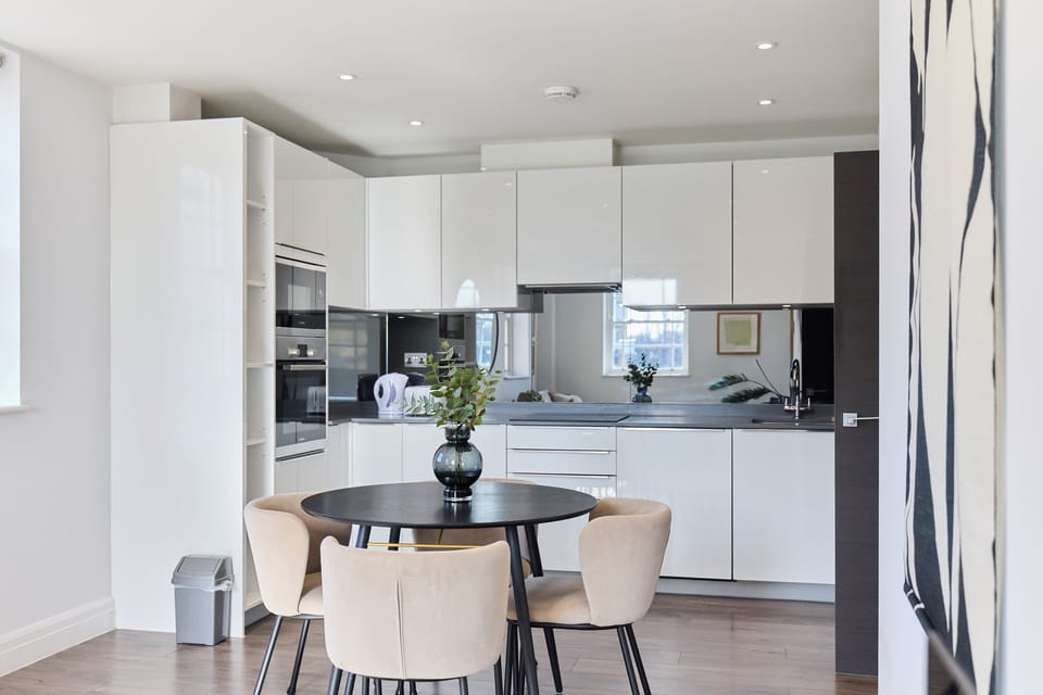 Apartment | Dining