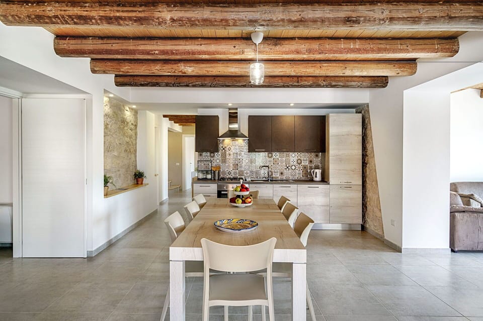 Furniture, Flooring, Interior Design, Wall, Wood, Ceiling, Floor, Table, Kitchen & Dining Room Table, Home