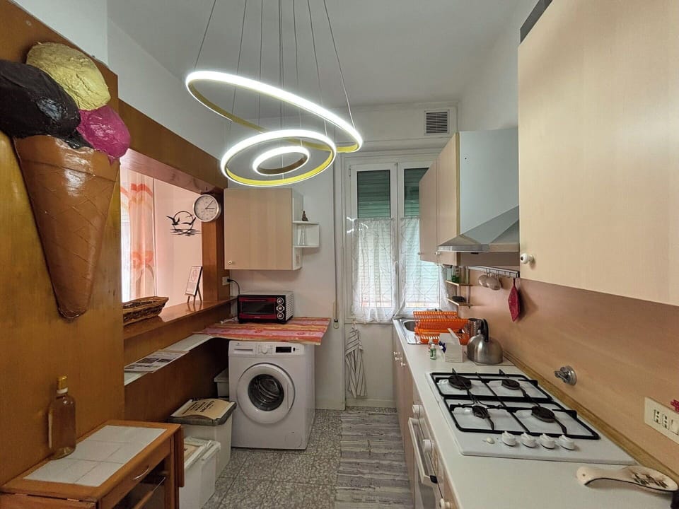 Autumn, Kitchen, Spring, Summer