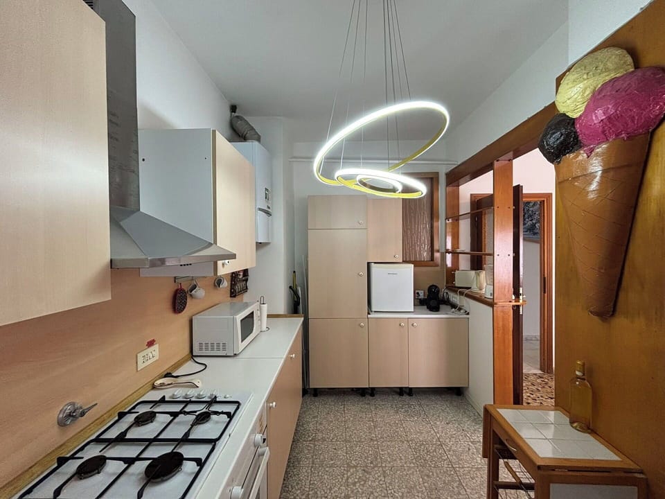 Autumn, Kitchen, Spring, Summer