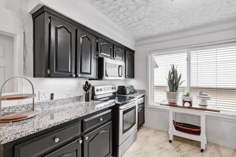 338A Tarpon Ave - Full Kitchen 2